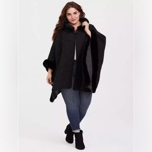 Torrid Womens Fur Trim Hooded Ruana Poncho Gray Black Faux Fur Fall Winter OS
